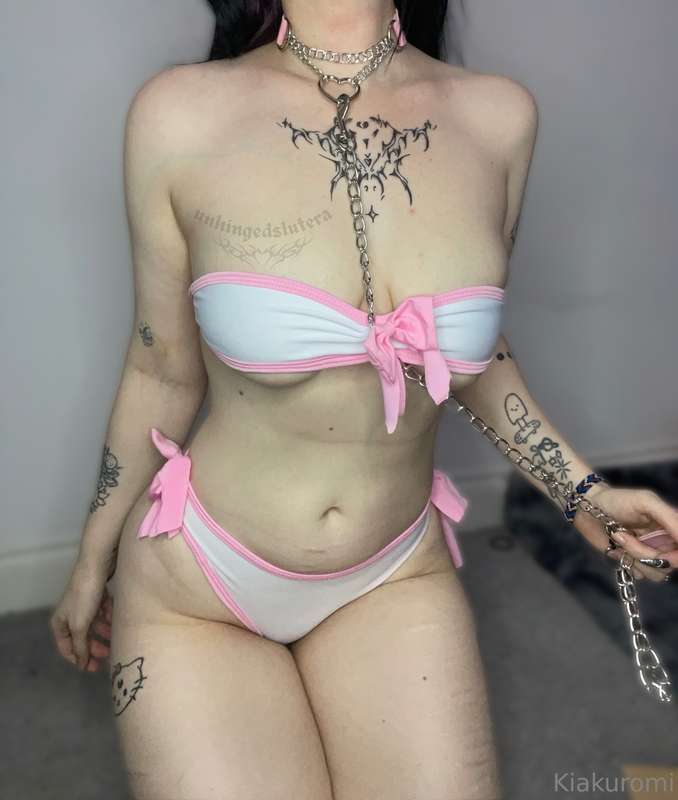 Subby girl on a leash?  4