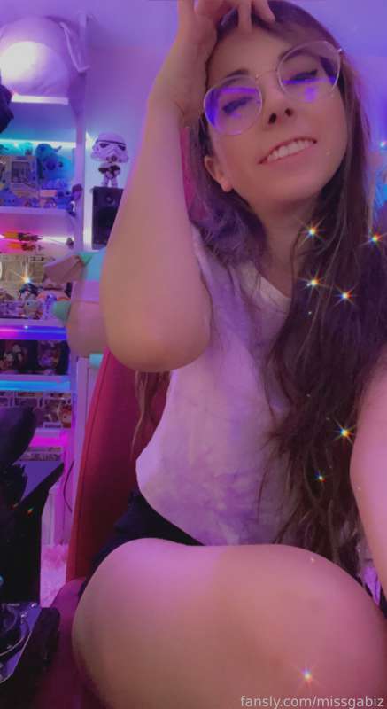 Missgabiz - Fansly - 05 Apr, 2022