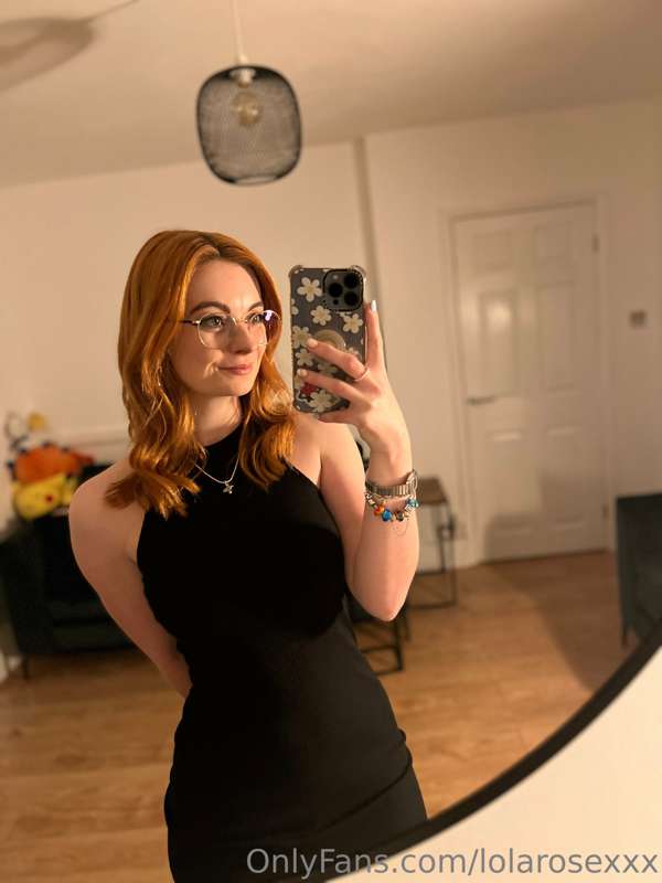 going out for dinner tonight do you like my outfit? 🥰
excite..