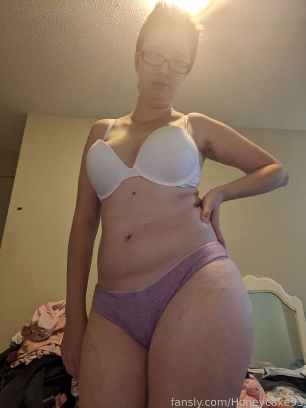 Honeycake93 - Fansly - 31 Aug, 2022 18