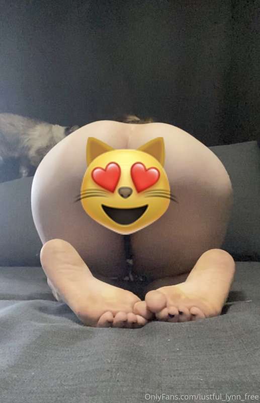 Took this from a video I have to share with you 😘🍑 Booty sha..