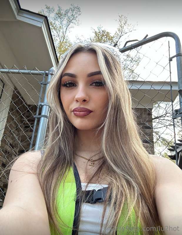 Just sharing a quick throwback selfie because I was feeling ..