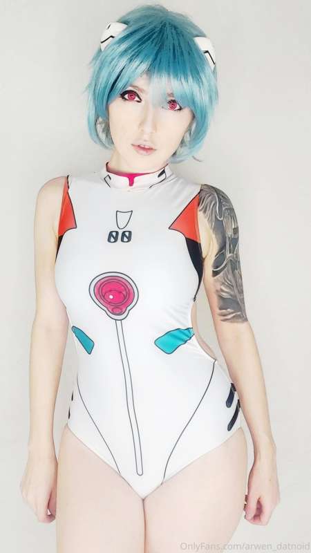 Rei may be a bit... different... but she certainly wants to .. 8