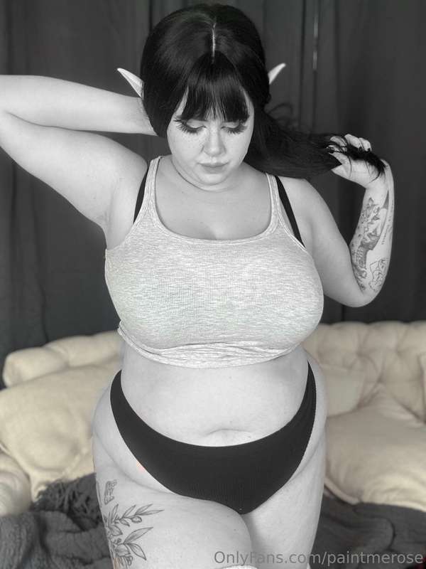 what do you think? do you like me in black and white as well.. 9