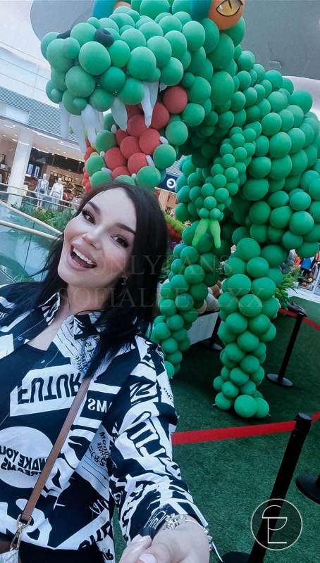 Today's dinosaur day! 🦕  I was shopping today and such a gia.. 1