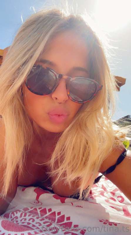 🌞☀️ The sun's rays are making me feel so beautiful and loved..