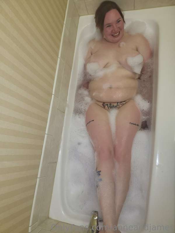 Caught in the bath 4