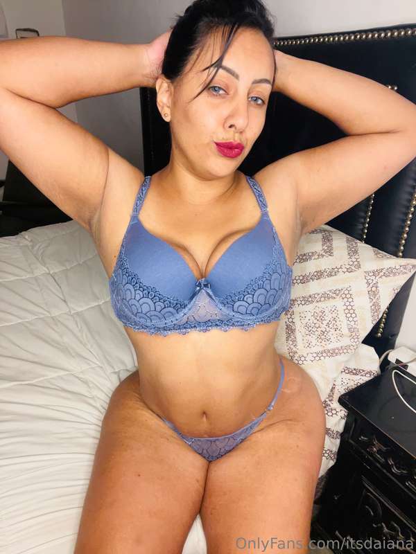 Do you like armpits like this? Or do you prefer armpits with..