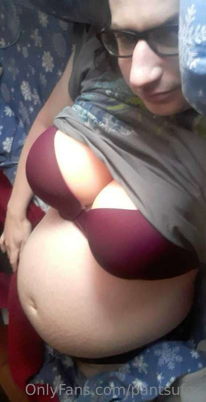 Tip me, daddy, so I can keep my profile free. ;)