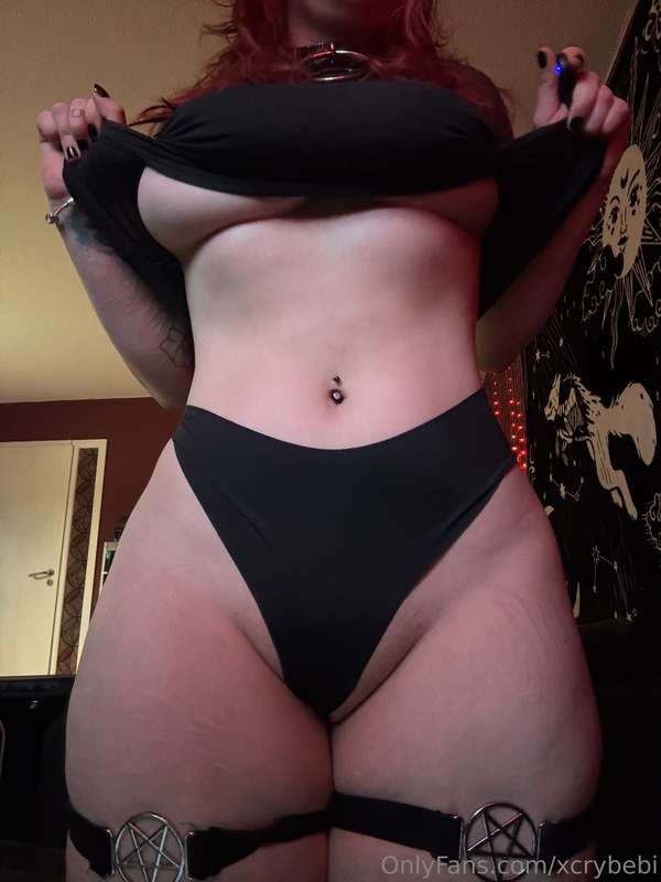 Swipe for tiddies 3