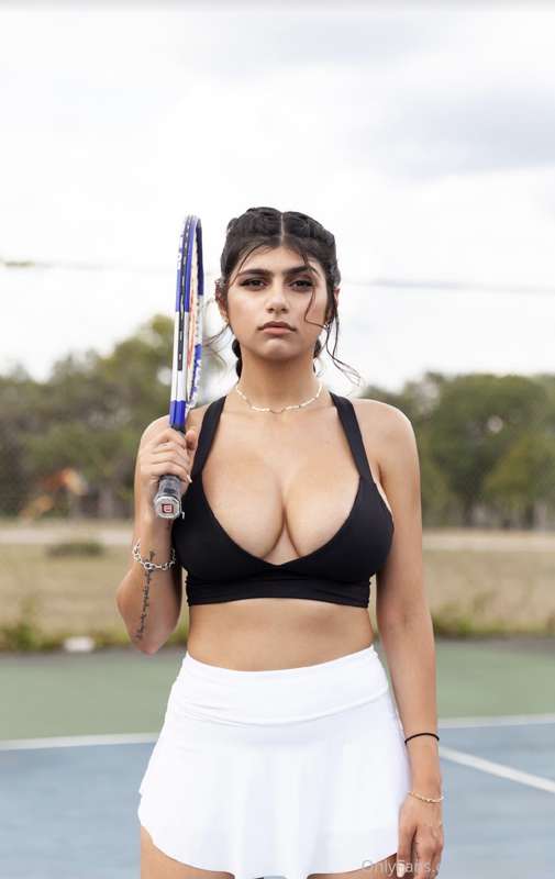 No I don’t play sports. Yes I’m an athlete. We exist. 🎾 5