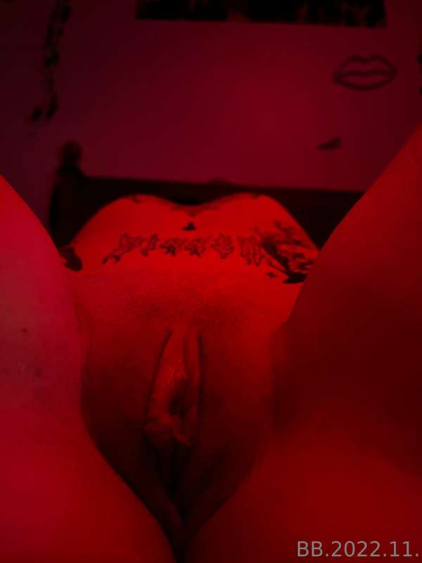 Gonna come get your snack? 😏 1