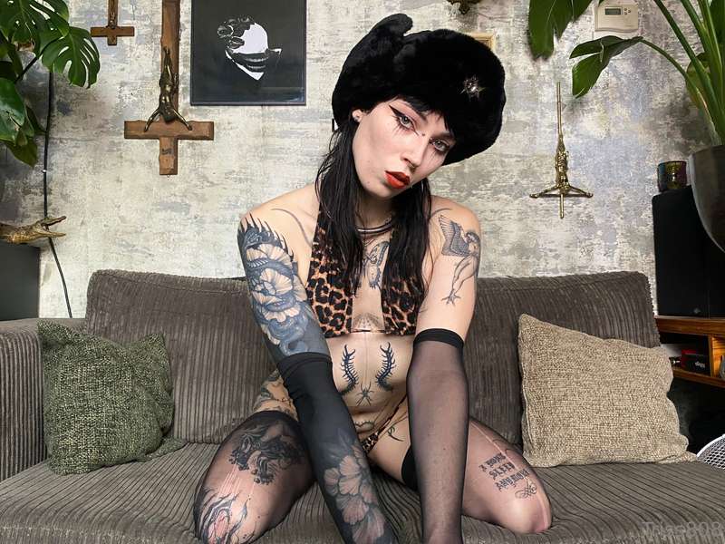Hii 🖤I’ve got a super hot new picture set for u today 😇 hope.. 8