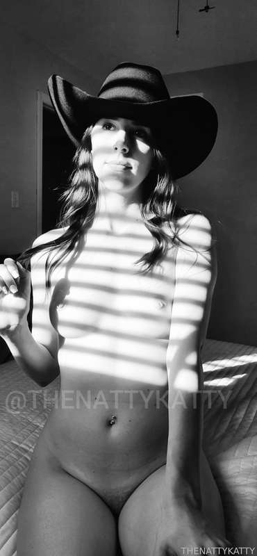 Thenattykatty - Fansly - 13 Jan, 2023 2