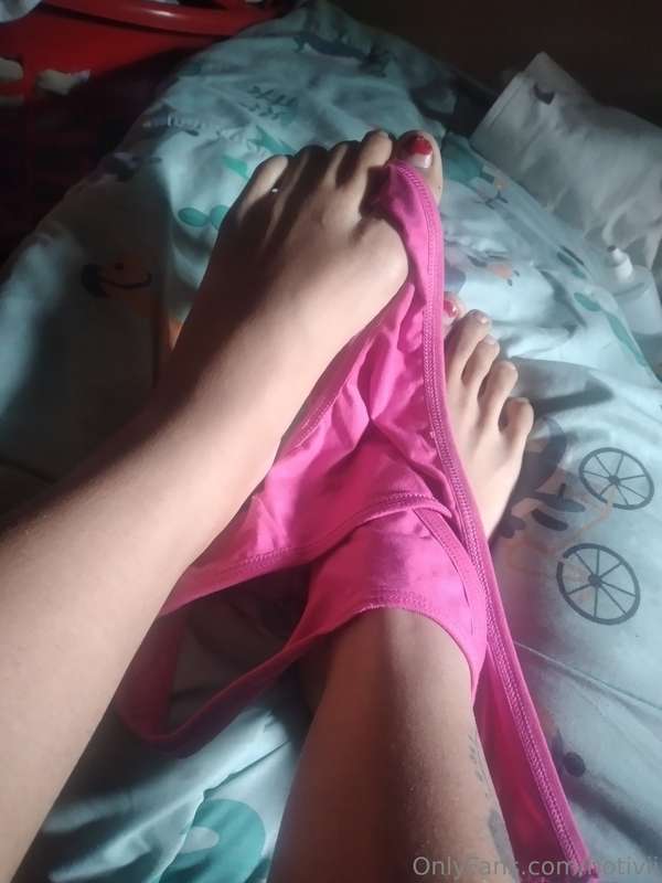 😏🤭🥵👣 3