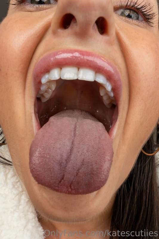 Some Vore pics for the Vore fans😘 y’all are looking extra sw.. 2