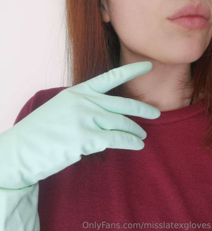 Mint gloves