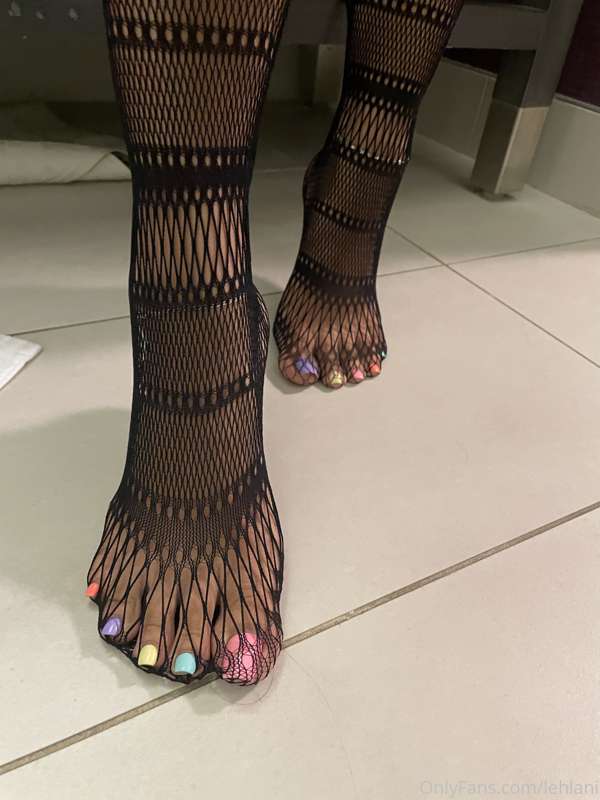 😇 for those who’ve requested fishnets/hose ! 6