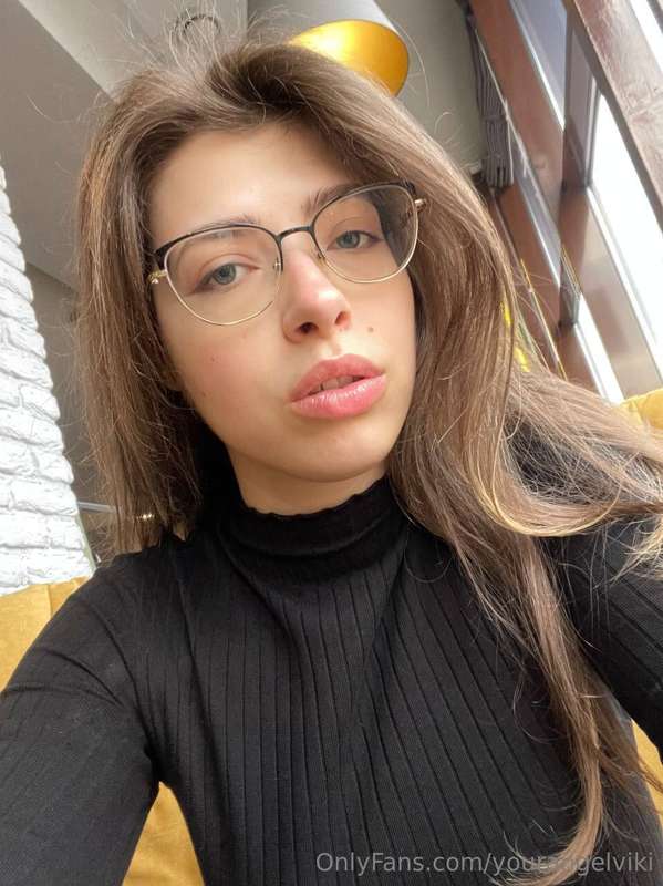 Your home girl 🎀 @maria_curie 🎀 she is waiting for you for a..