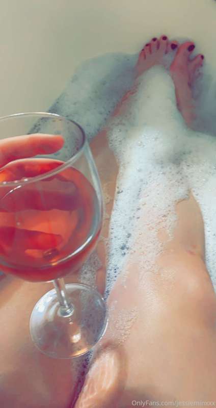 How are you spending your evening 🍷💦