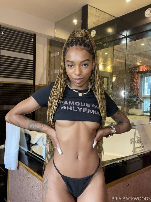 Famous on onlyfans 😋 4