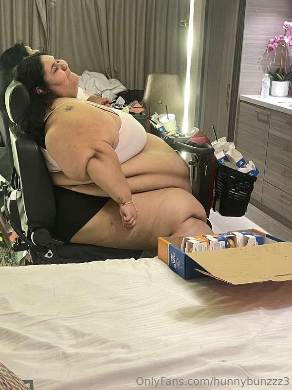 Crave Case picture set hehe 🤭🤤🐷🐖  24
