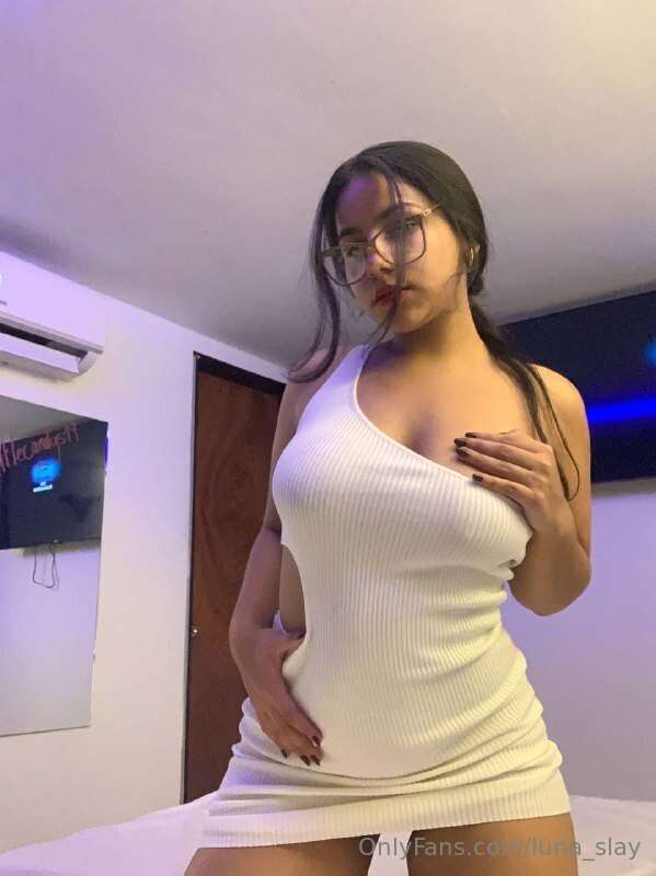 I'm just a girl , hot 🥵 write me and let's get to know each ..