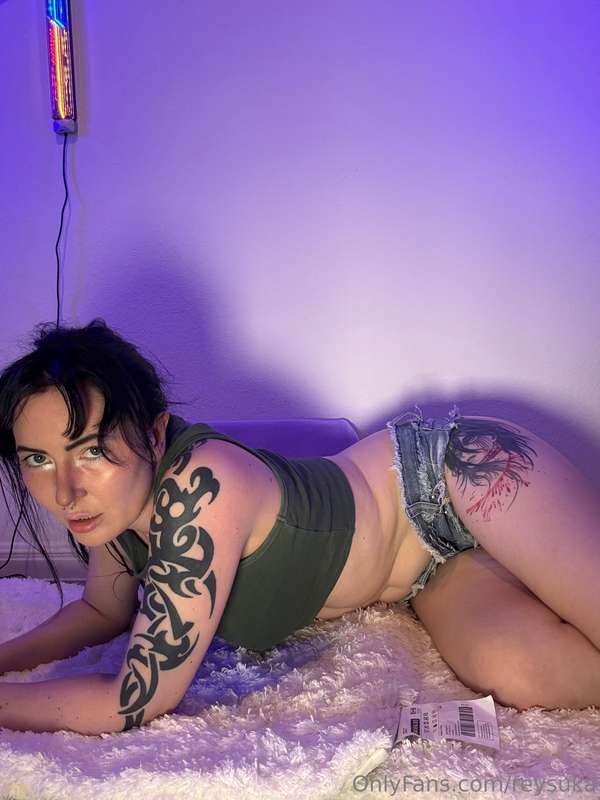 Come closer if you dare 😏 3