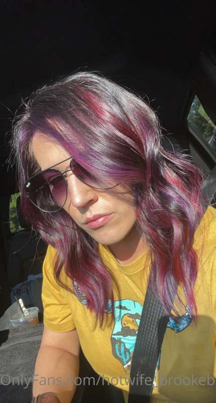 Well yesterday was hair day y’all and omfg…. I am obsessed w.. 2