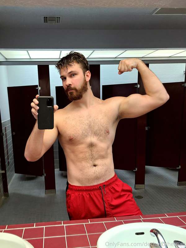 Happy holidays. Any volunteers to drain me and give me a mas.. 1