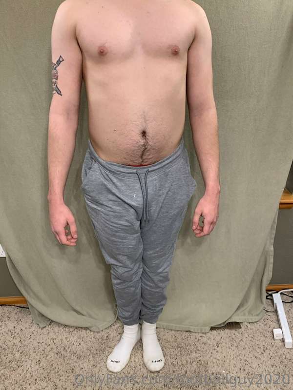 More undies pics from a photo shoot a while back - enjoy. Ca.. 40