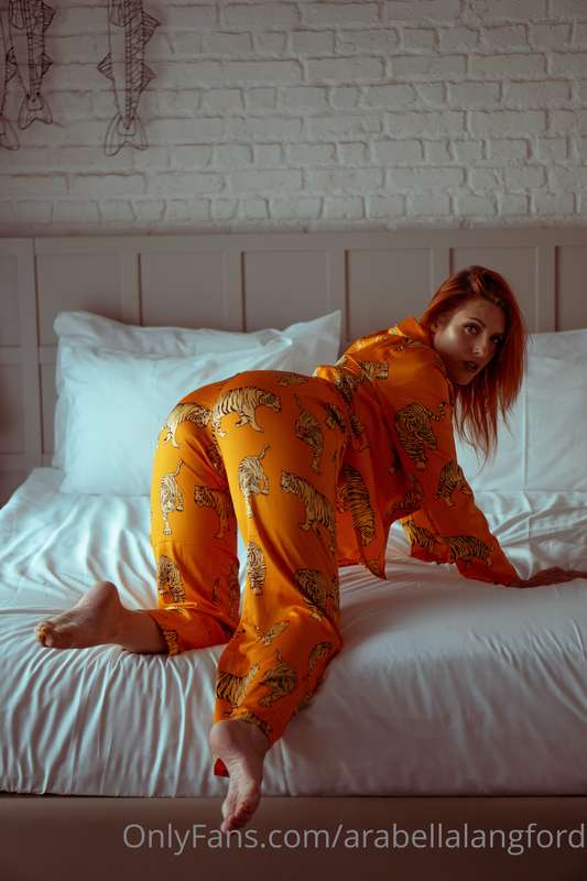 I loved these opulent silky pyjamas, especially the colour.... 10