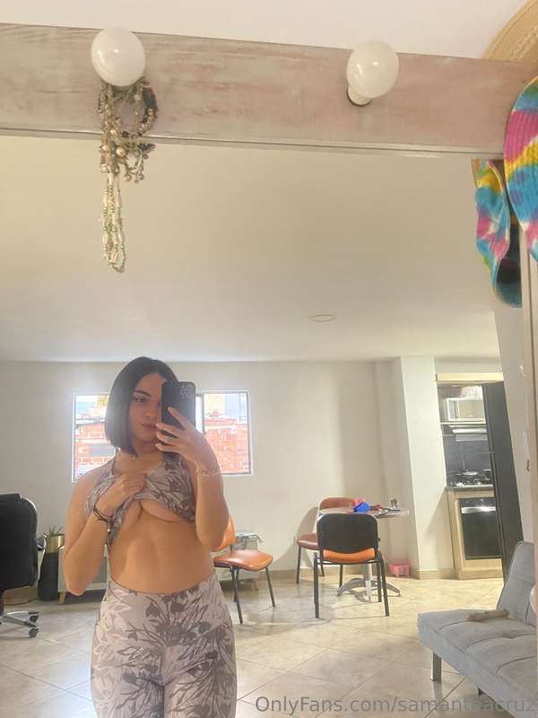 who's into titjobs 1