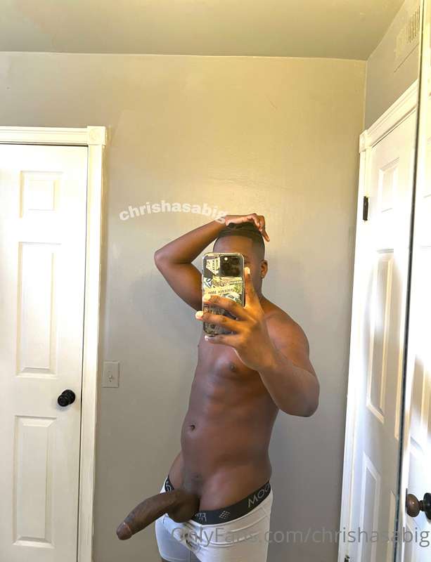 Hope I could help you end your hump day right with this pic ..
