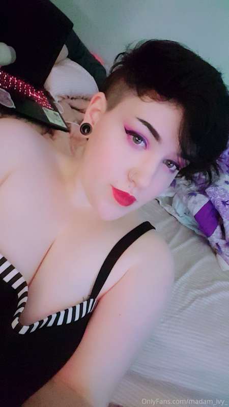 3 more fans and mommy will post the full video of me fucking.. 5