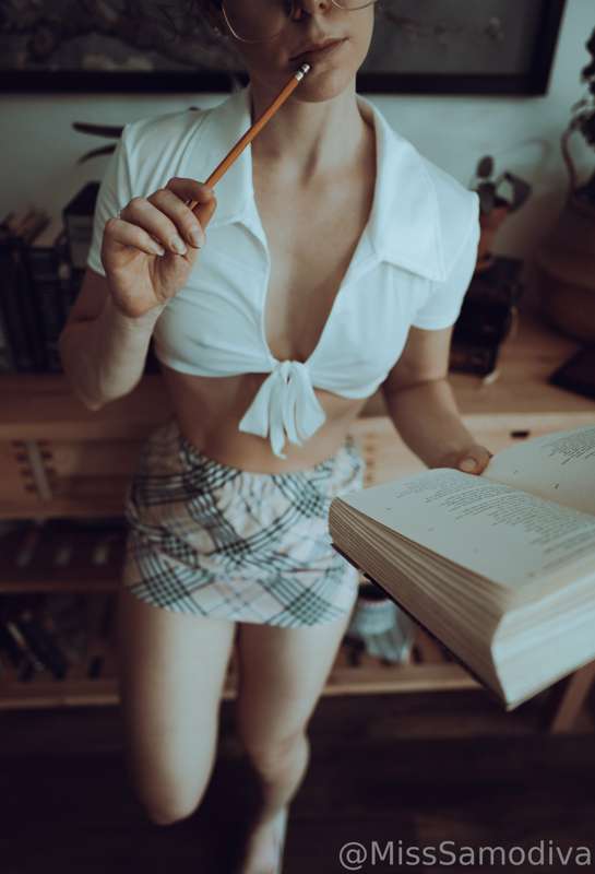 wanna start a book club? 😳 1