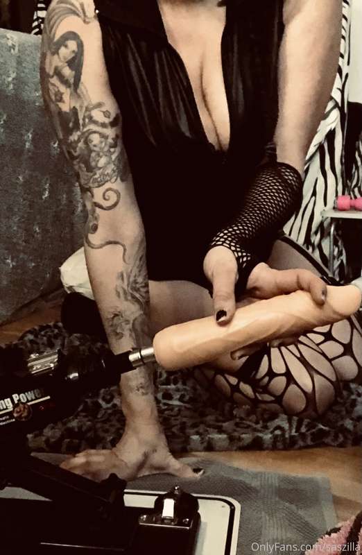 Jai essayer mon nouveau joujou😵😍😈 Mais je l’ai noyer dans 💦💦.. 1