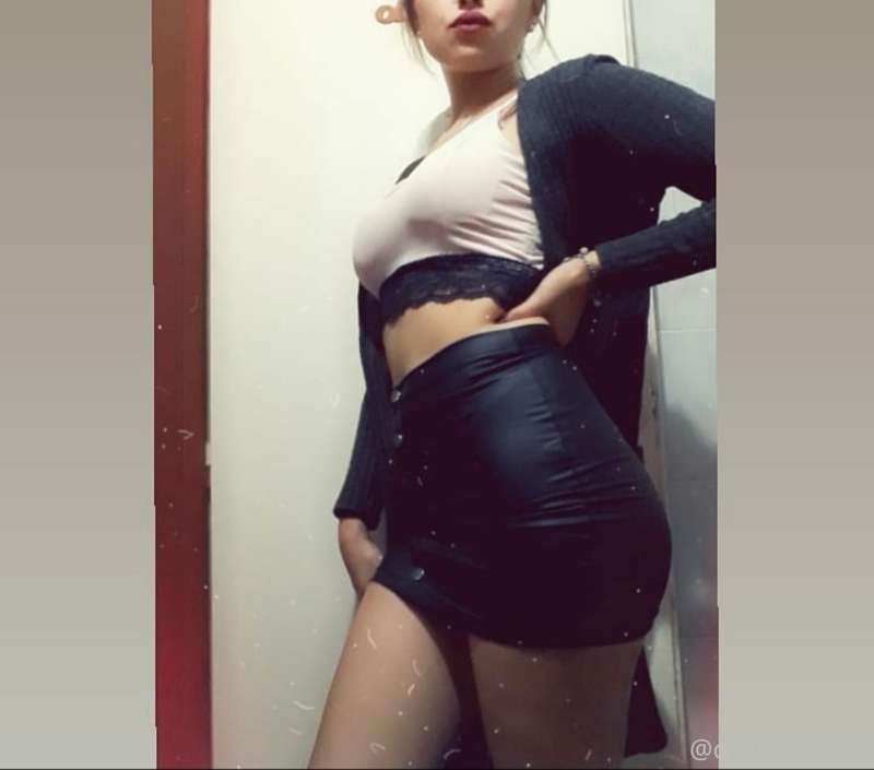 Hey baby, would you like to chat? 💋😈