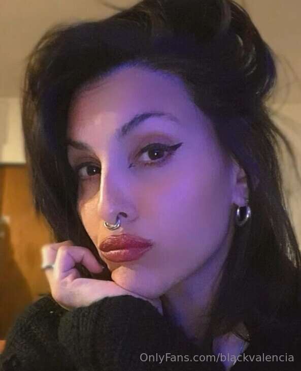I need some very sweet kisses