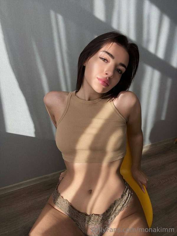 𝗙𝗥𝗘𝗘 𝗢𝗡𝗟𝗬 𝗡𝗢𝗪🍑 @yummy_kris69 🍑 I'm very wet and I want to fe..