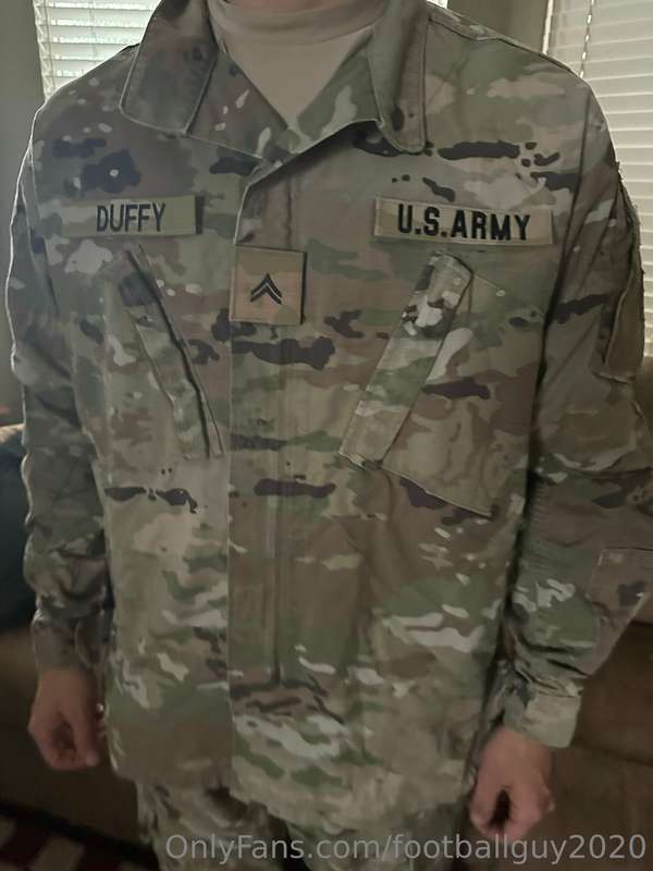 Several people have asked about full uniforms - here is an e.. 22