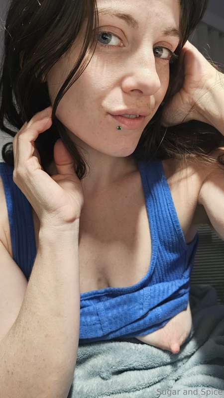 Being a tiny mommy means you can dominate me even harder 🤪