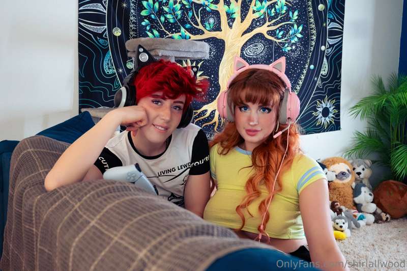 Gamer Brats LVL UP (19-pic photo set) 💖💖 13