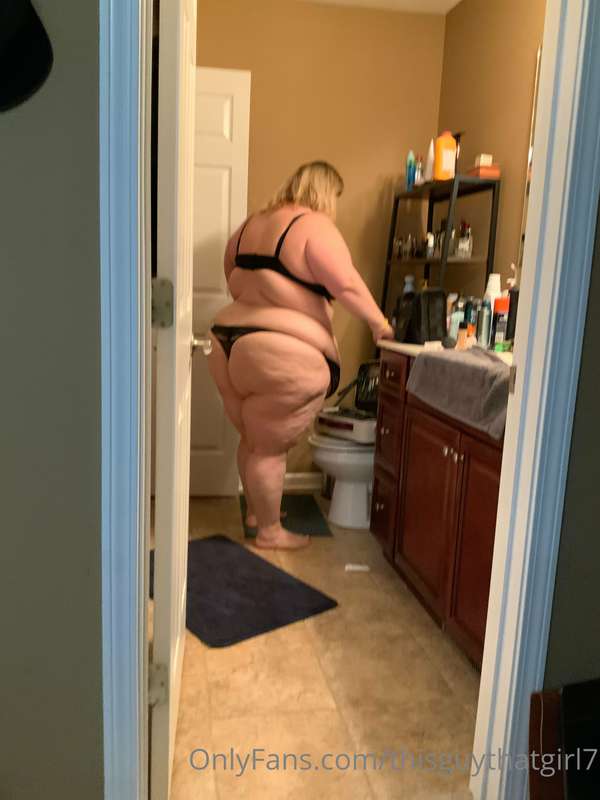 What it really looks like when I’m getting ready for a photo.. 11