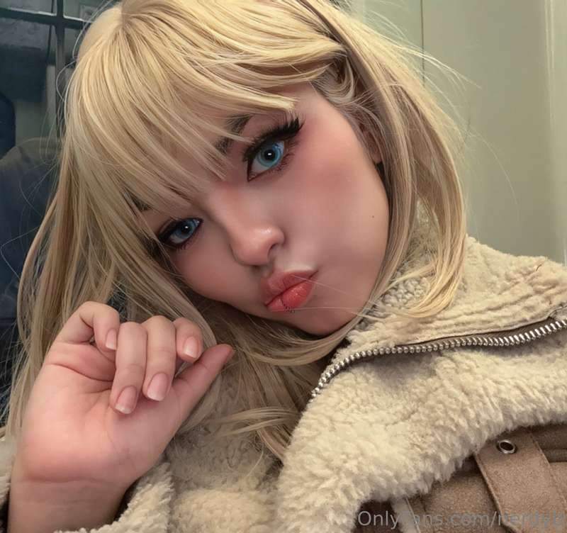 Hey-e-e! (˶ᵔ ᵕ ᵔ˶)˚.🎀༘⋆How is your weekend going so far? Any.. 2