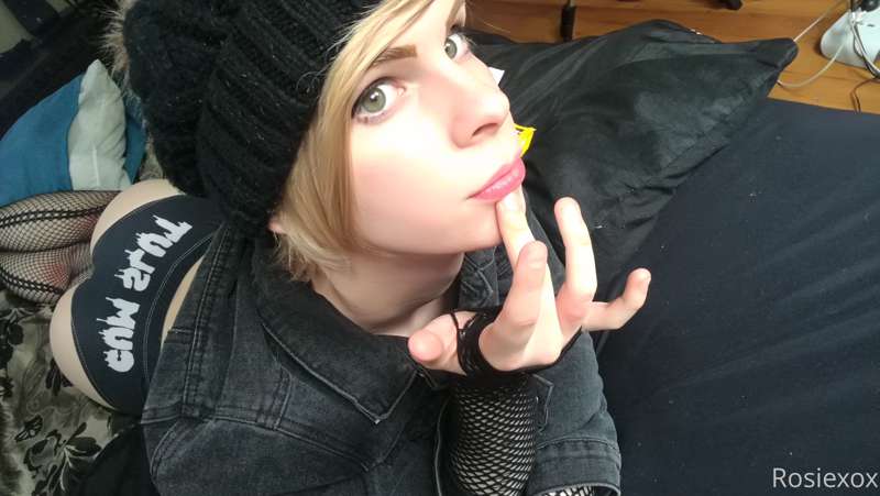 Cum slut 5/? x lotta Selfie 7