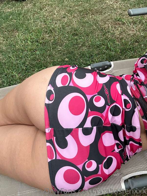 Spread my cheeks