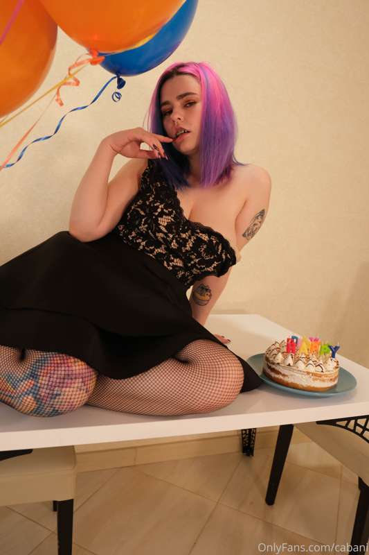 Soon my birthday (31 August), I have something hot for u! Le..