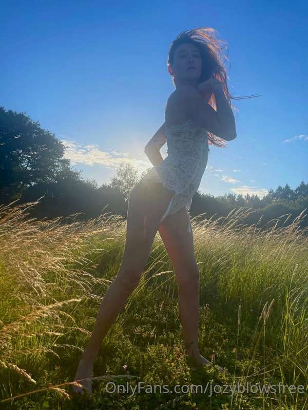 Dancing in the wind 1