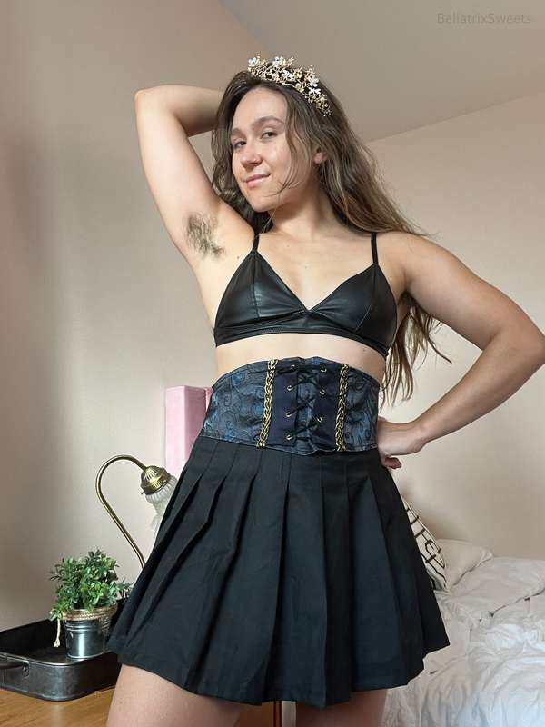feeling festive, i love dressing up! this is my high fantasy.. 3